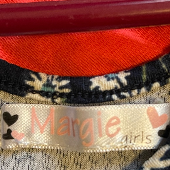 Beautiful Floral Dress - Picture 5 of 6